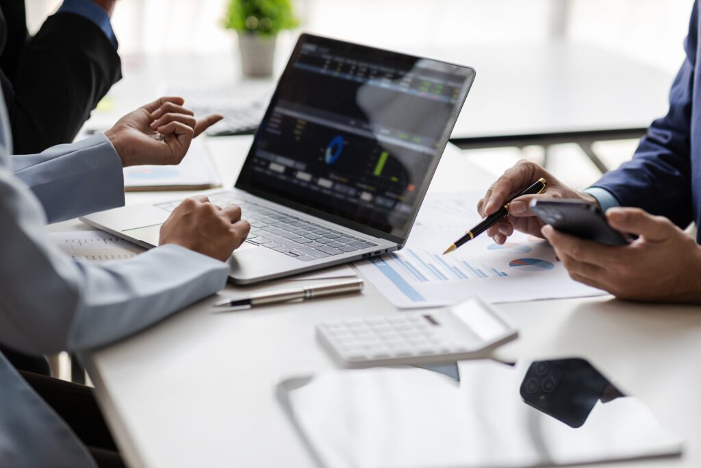 A mortgage broker meeting with clients to discuss loan options